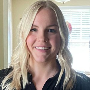 Meet your Posher, Leah